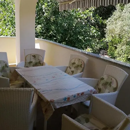 Marina Daire Punat